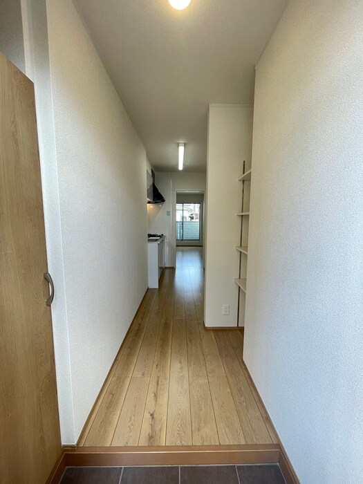 物件内観写真18　(廊下)