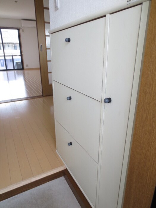 物件内観写真8　(靴箱)