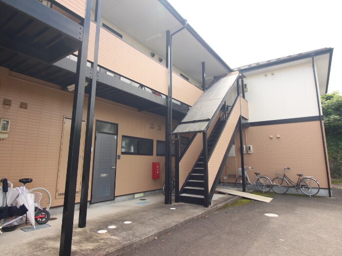 ヒルメゾン壱番館のエントランス部分