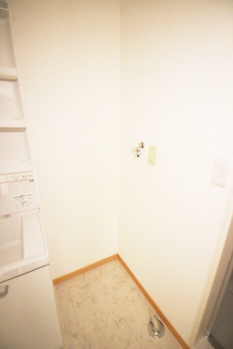 ヒルメゾン壱番館の洗濯機置場