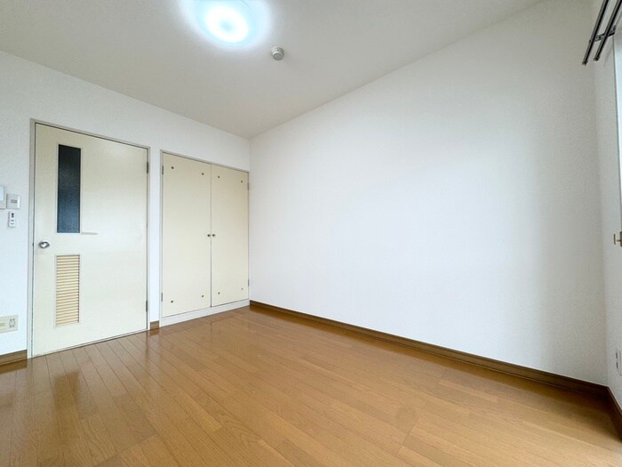 物件内観写真9　(居室)