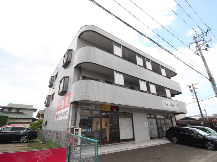 イーストライフ