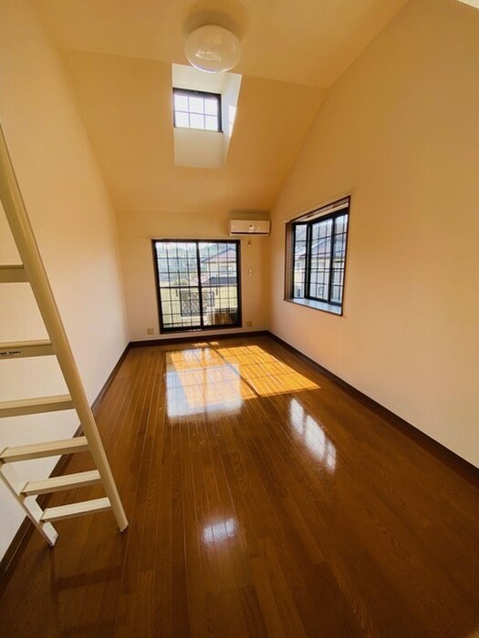 物件内観写真8　(居室)