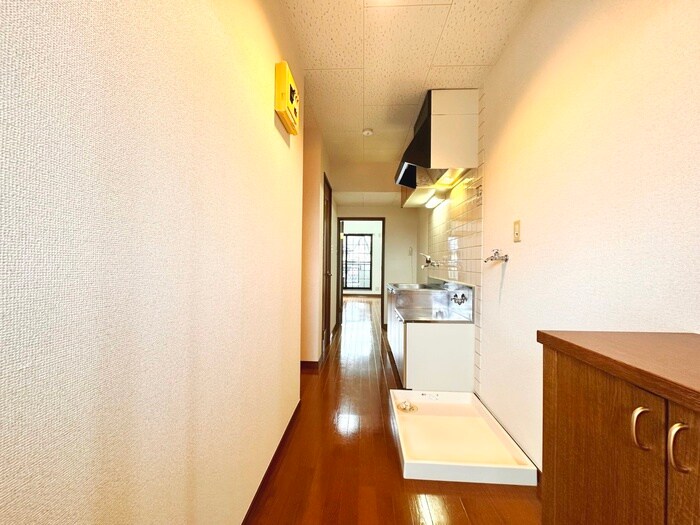 物件内観写真17　(廊下)