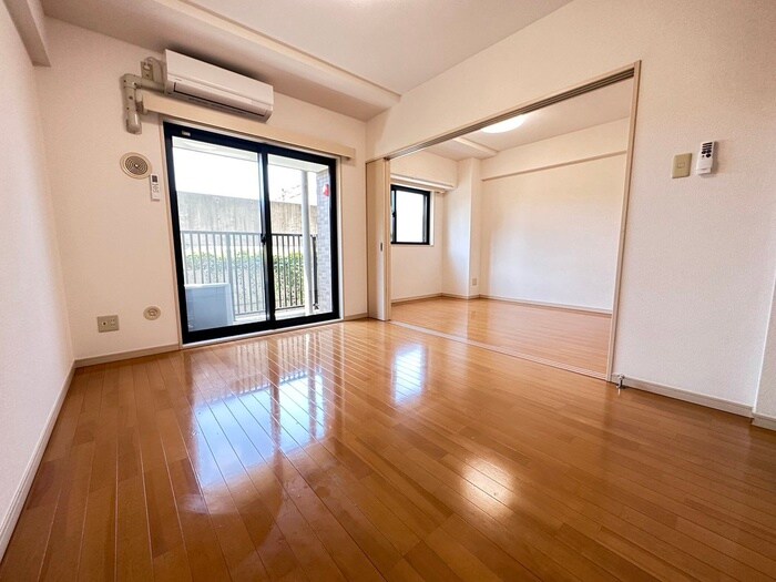 物件内観写真9　(居室)