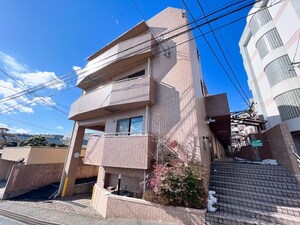 フォルス八幡外観写真