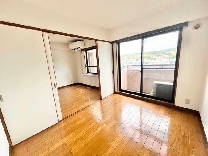 物件内観写真8　(居室)