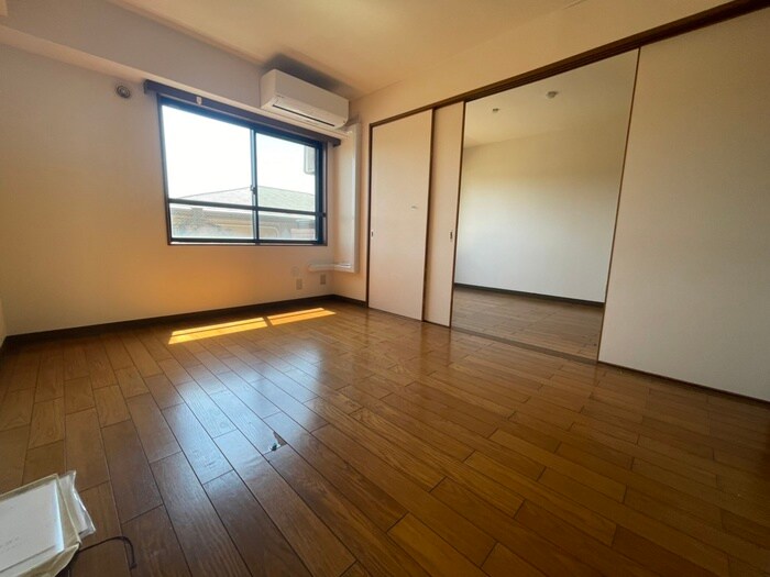 物件内観写真9　(居室)