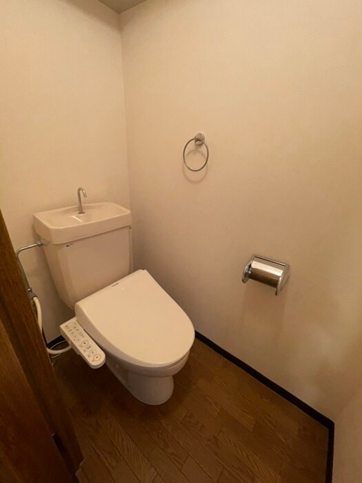 物件内観写真14　(トイレ)