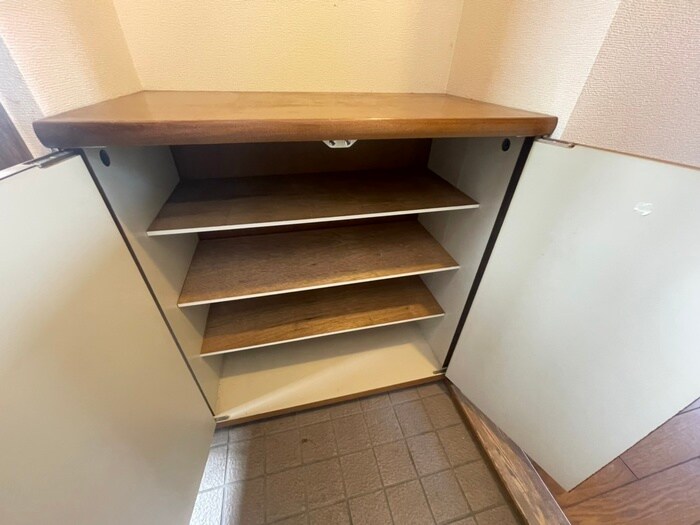 物件内観写真16　(靴箱)