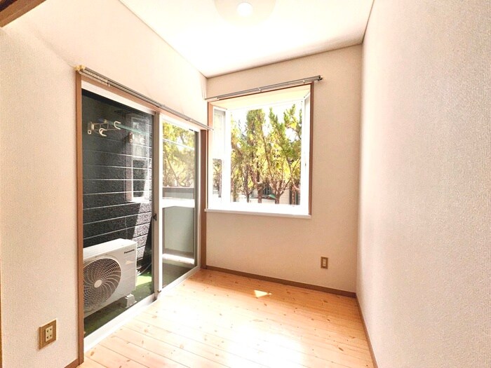 物件内観写真8　(居室)