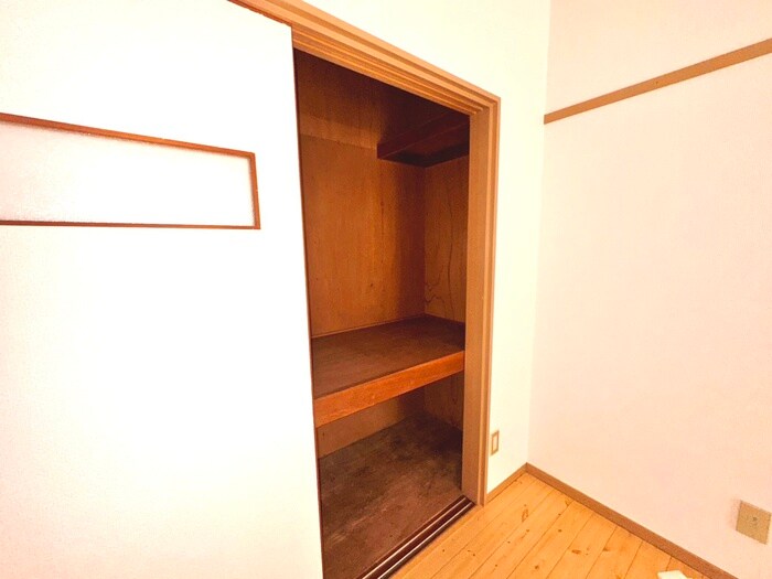 物件内観写真12　(収納)
