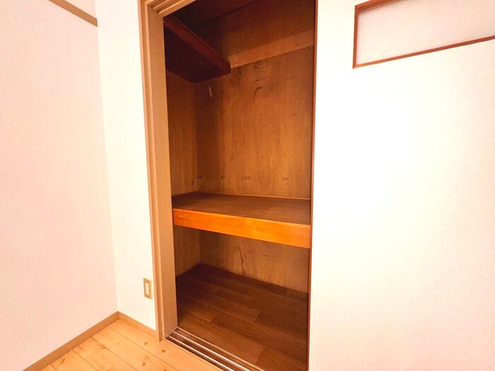物件内観写真12　(収納)