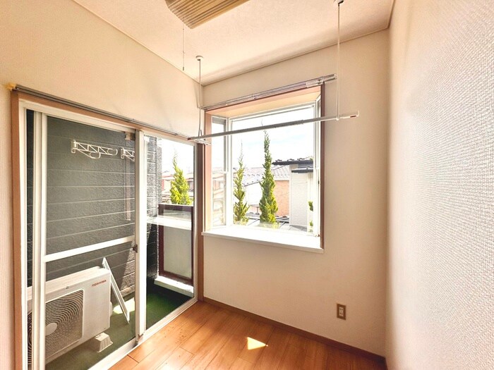 物件内観写真12　(居室)