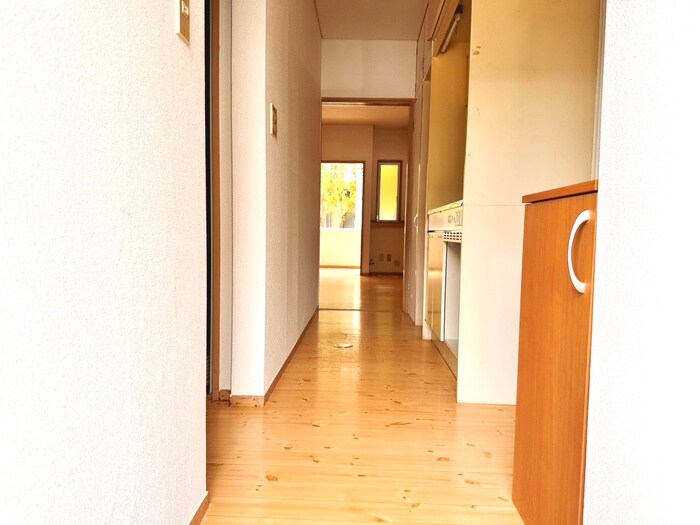物件内観写真17　(廊下)
