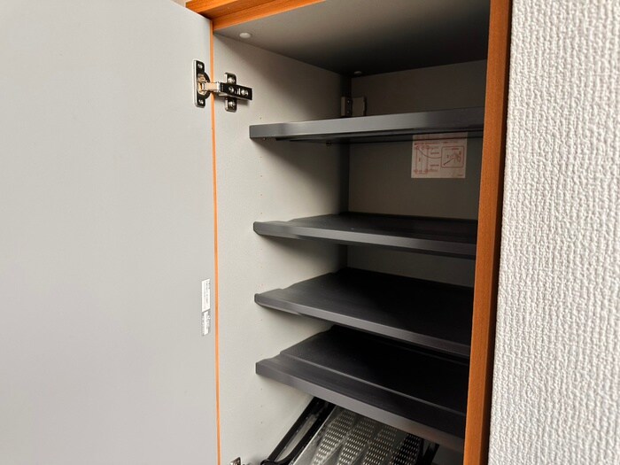 物件内観写真18　(靴箱)