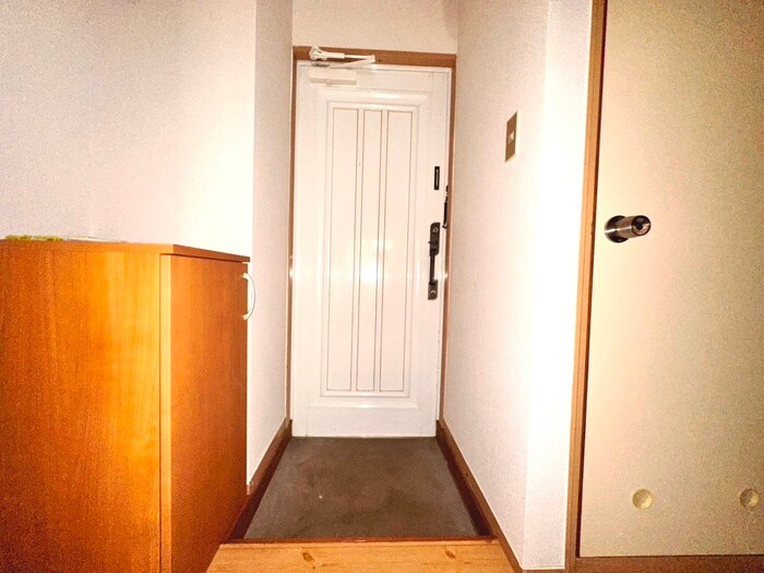 物件内観写真19　(玄関)