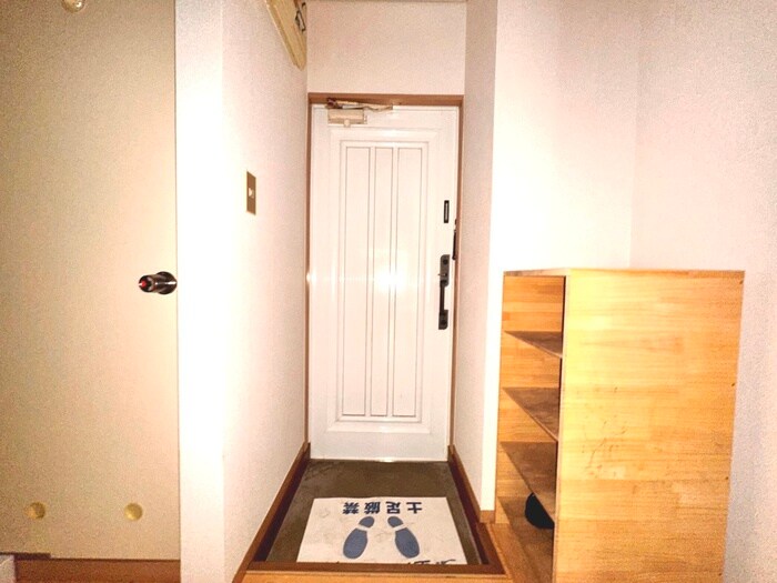 物件内観写真19　(玄関)