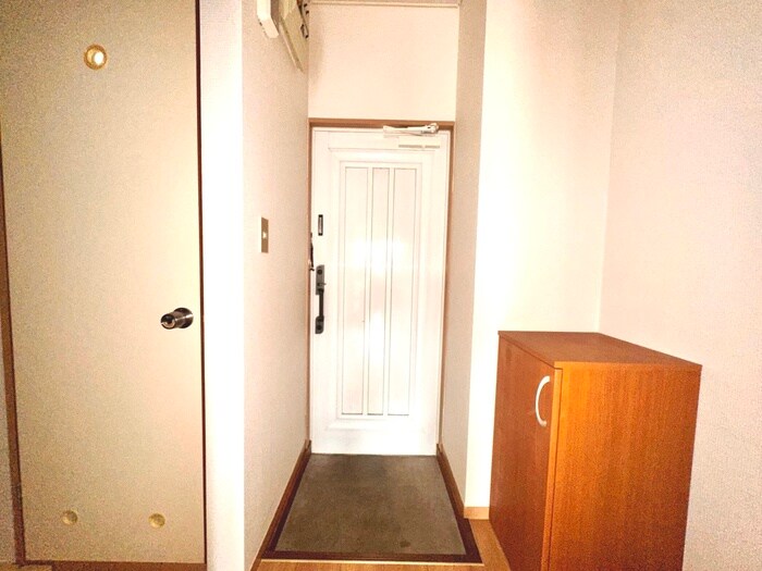 物件内観写真21　(玄関)
