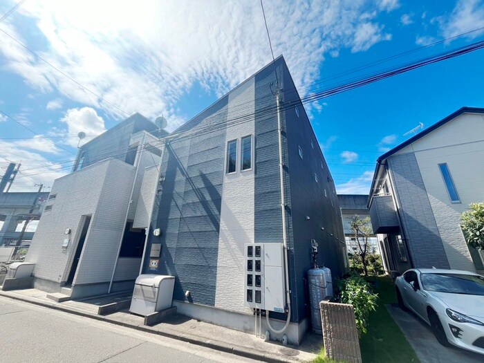 物件外観写真1　(外観写真)