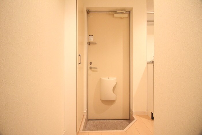 物件内観写真19　(玄関)