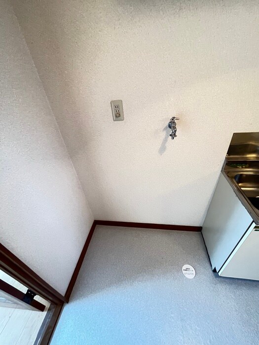 物件内観写真10　(洗濯機置場)