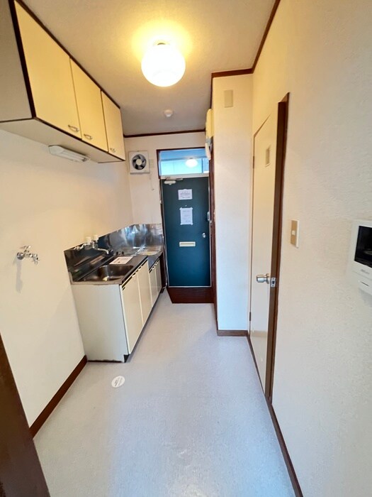 物件内観写真12　(廊下)