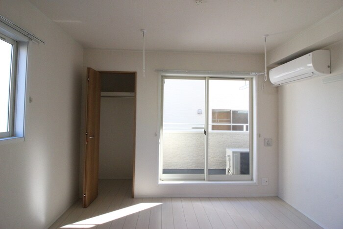 物件内観写真10　(居室)