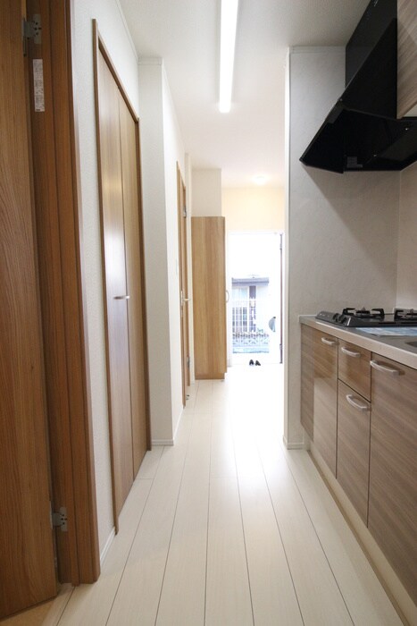 物件内観写真18　(廊下)