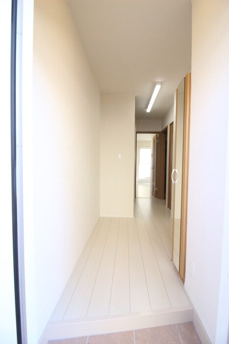 物件内観写真19　(玄関)