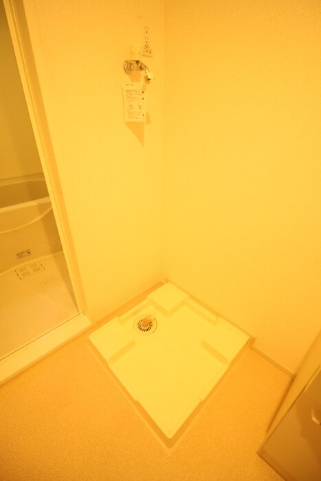 物件内観写真14　(洗濯機置場)