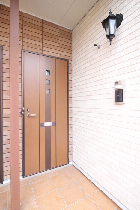 物件内観写真16　(玄関)