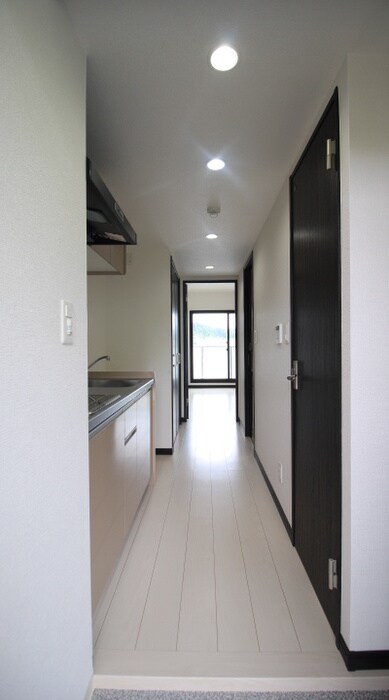 物件内観写真7　(廊下)