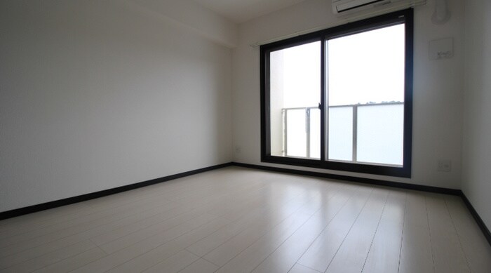 物件内観写真11　(居室)