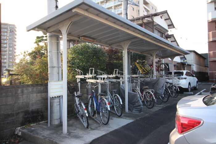 物件外観写真6　(駐輪場)