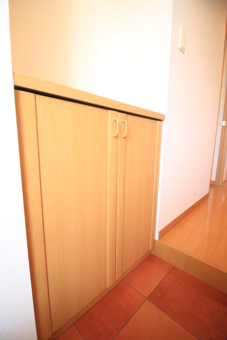 物件内観写真8　(靴箱)