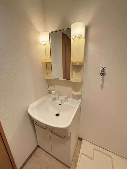 物件内観写真13　(洗面)