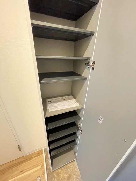 物件内観写真15　(靴箱)