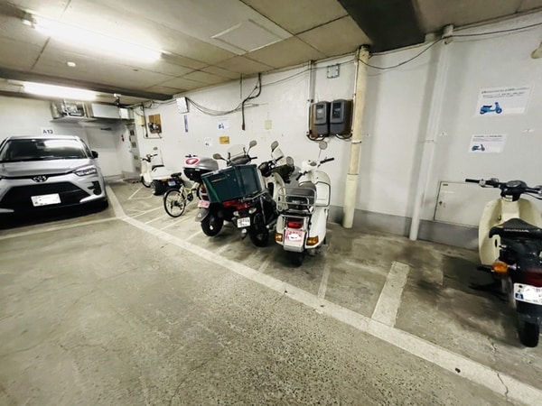 バイク置き場