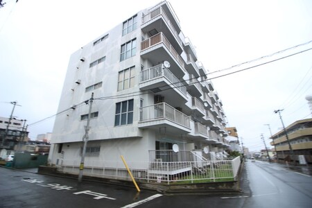新寺小路ﾏﾝｼｮﾝﾌｧﾗｵ（４１０）外観写真