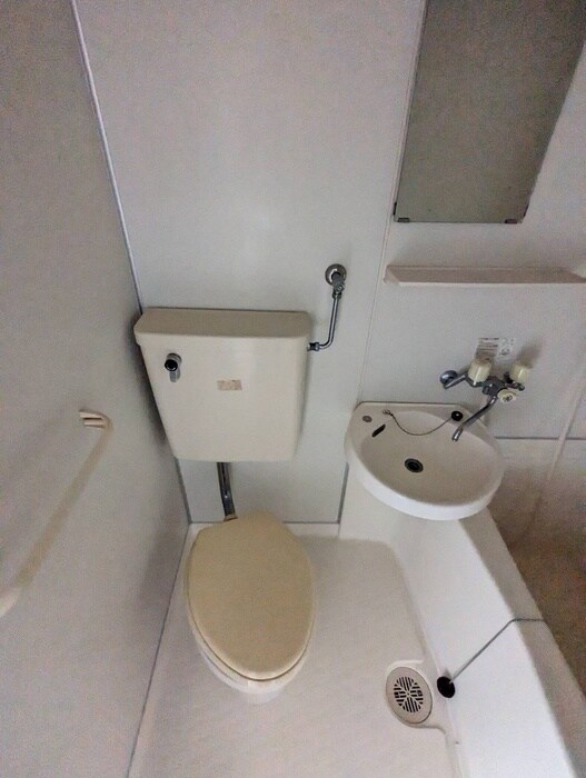 物件内観写真14　(トイレ)