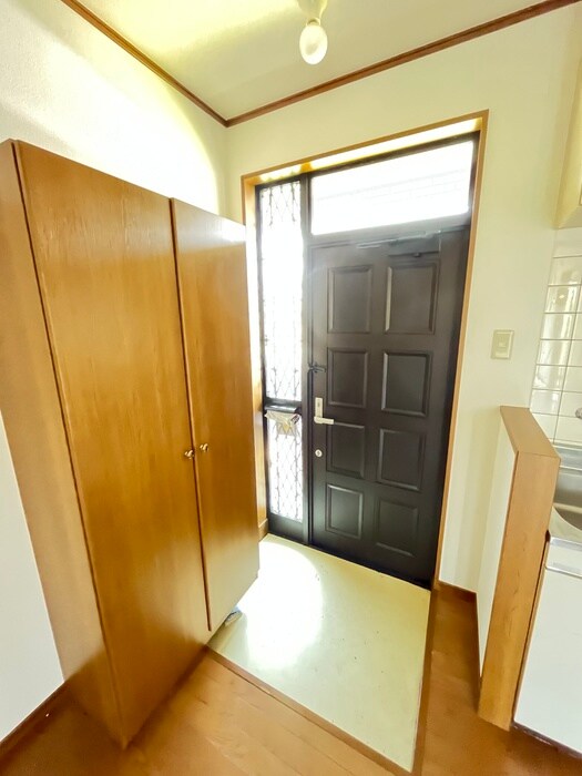 物件内観写真15　(玄関)