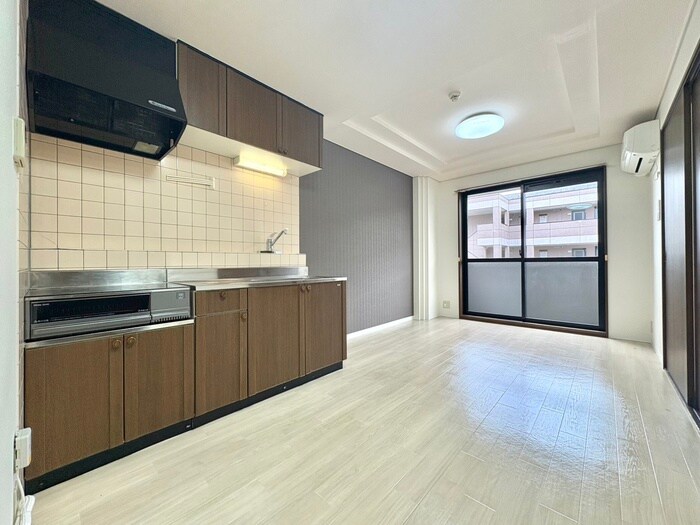 物件内観写真8　(居室)