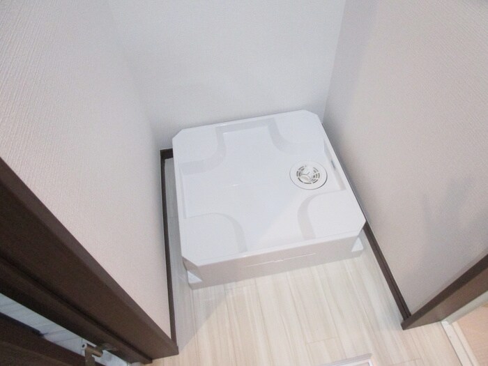 物件内観写真15　(洗濯機置場)