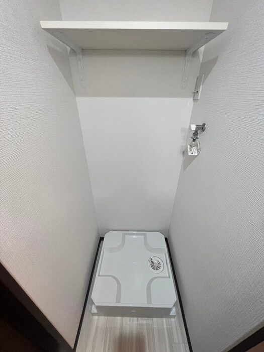 物件内観写真15　(洗濯機置場)