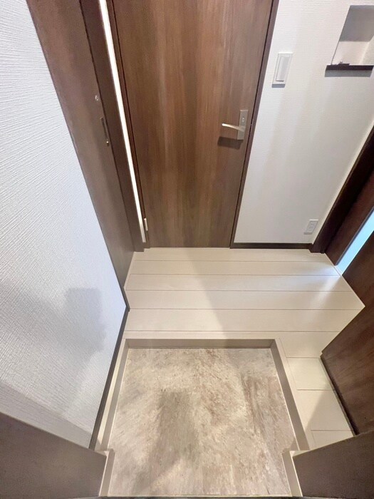 物件内観写真17　(玄関)