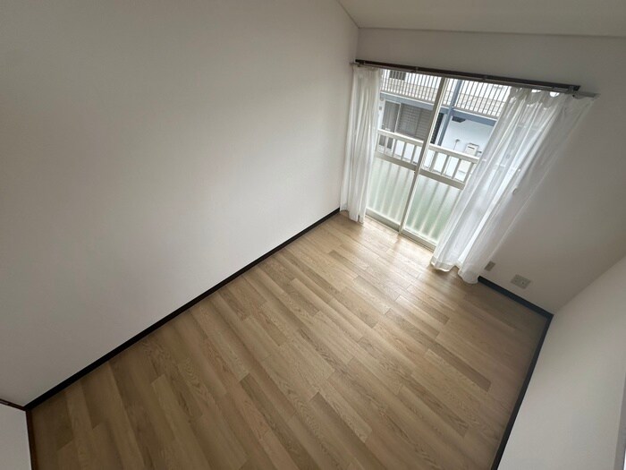 物件内観写真9　(居室)