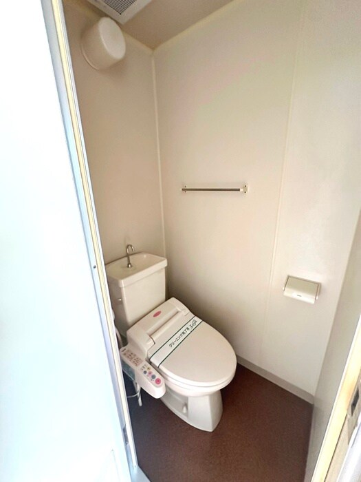 物件内観写真14　(トイレ)