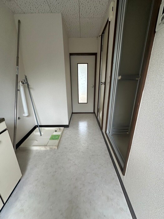 物件内観写真16　(廊下)