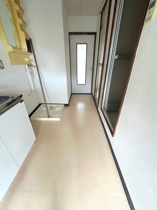 物件内観写真16　(廊下)